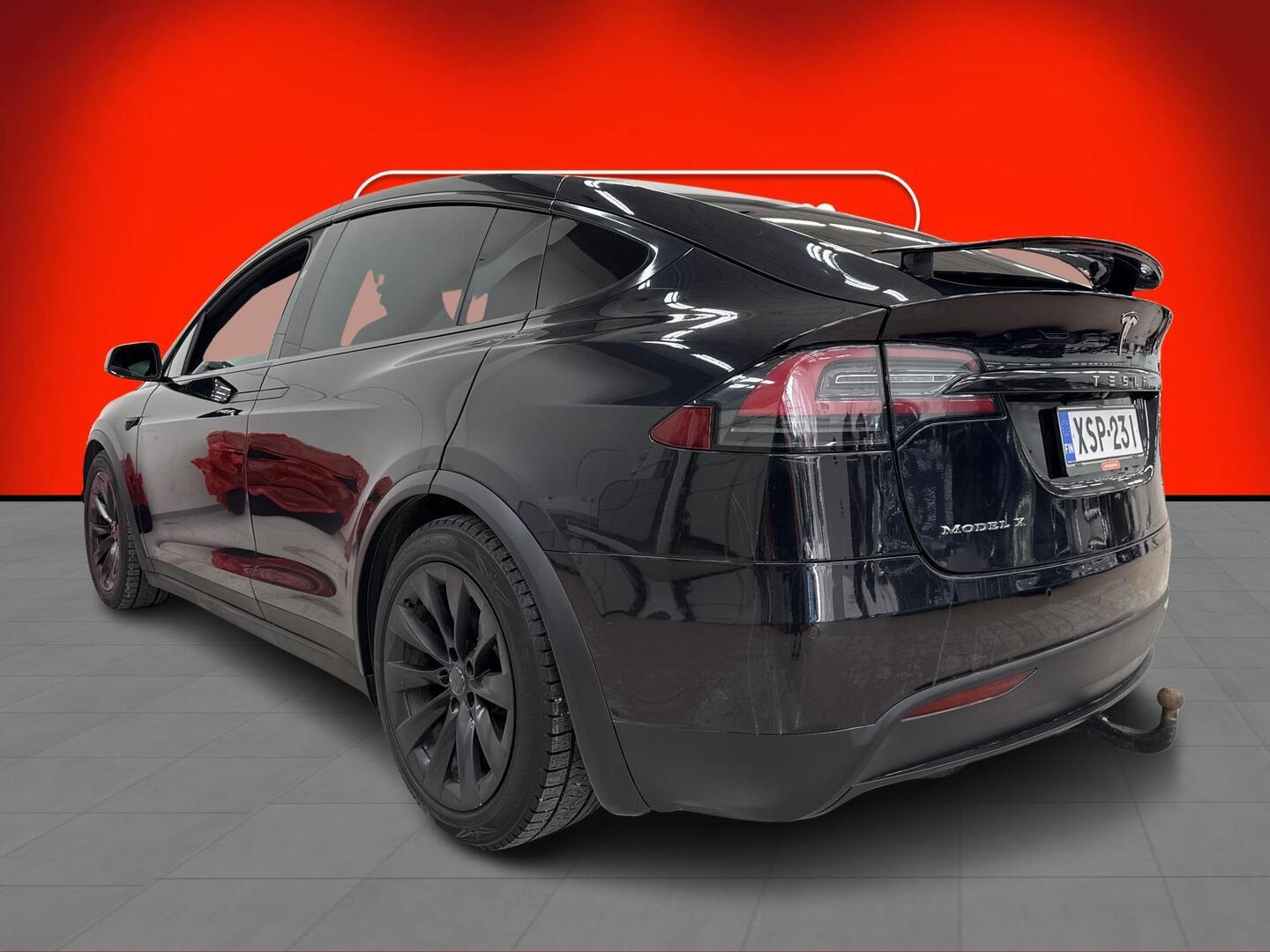 TESLA Model X 2018