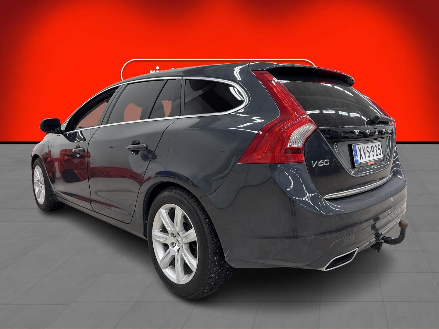 VOLVO V60 2014
