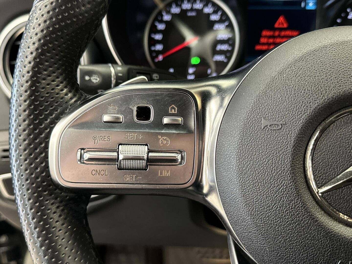 MERCEDES-BENZ GLC 2021