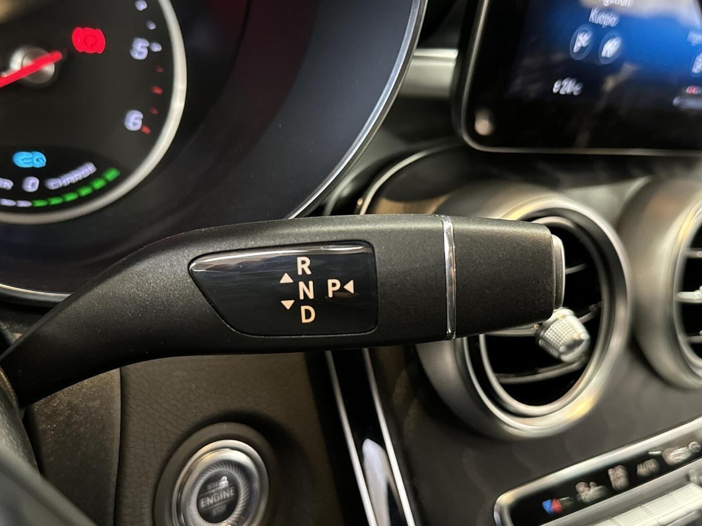 MERCEDES-BENZ GLC 2021