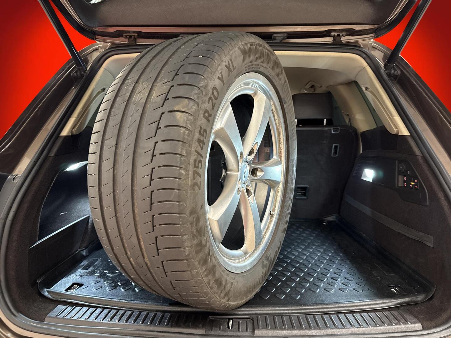 VOLKSWAGEN Touareg 2011