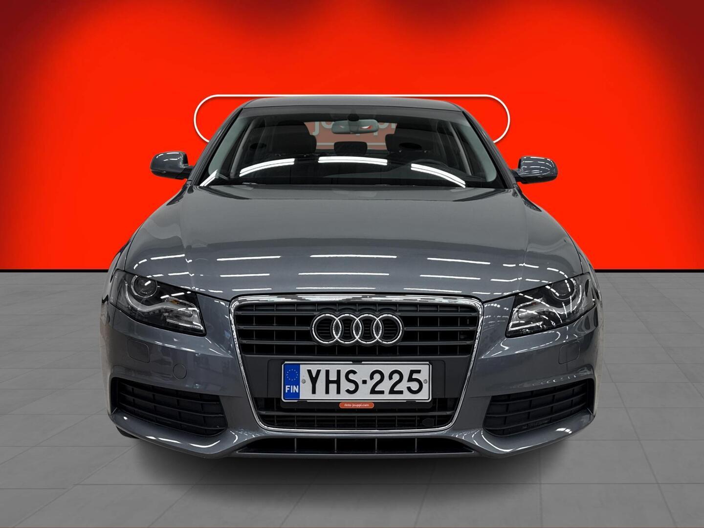 AUDI A4 2011