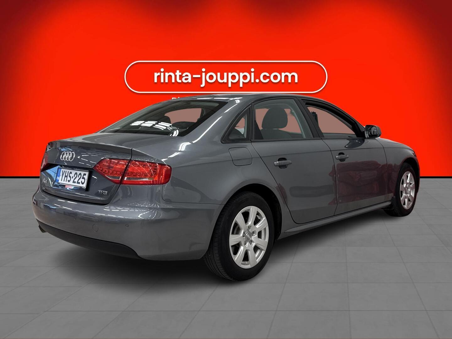 AUDI A4 2011