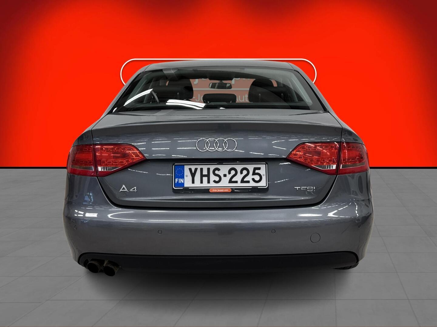 AUDI A4 2011