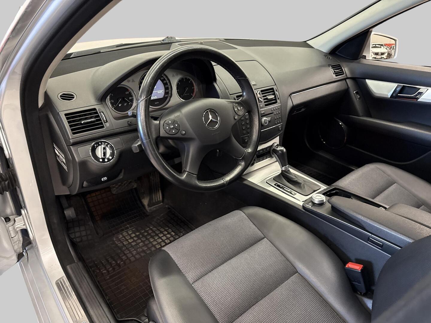 MERCEDES-BENZ C 2009