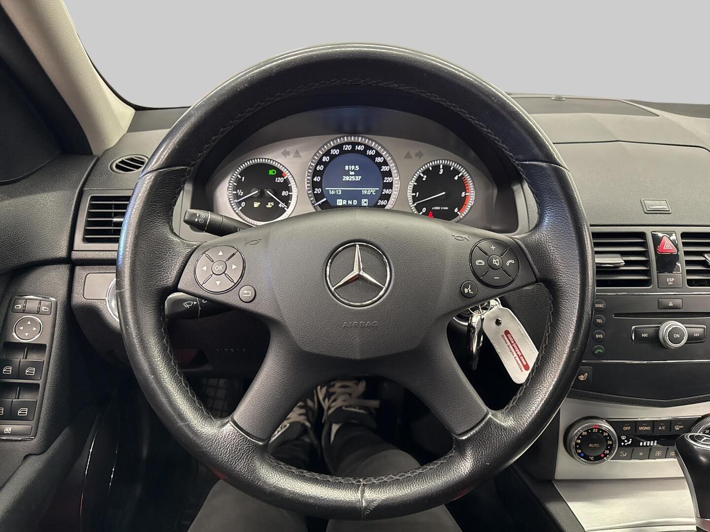 MERCEDES-BENZ C 2009