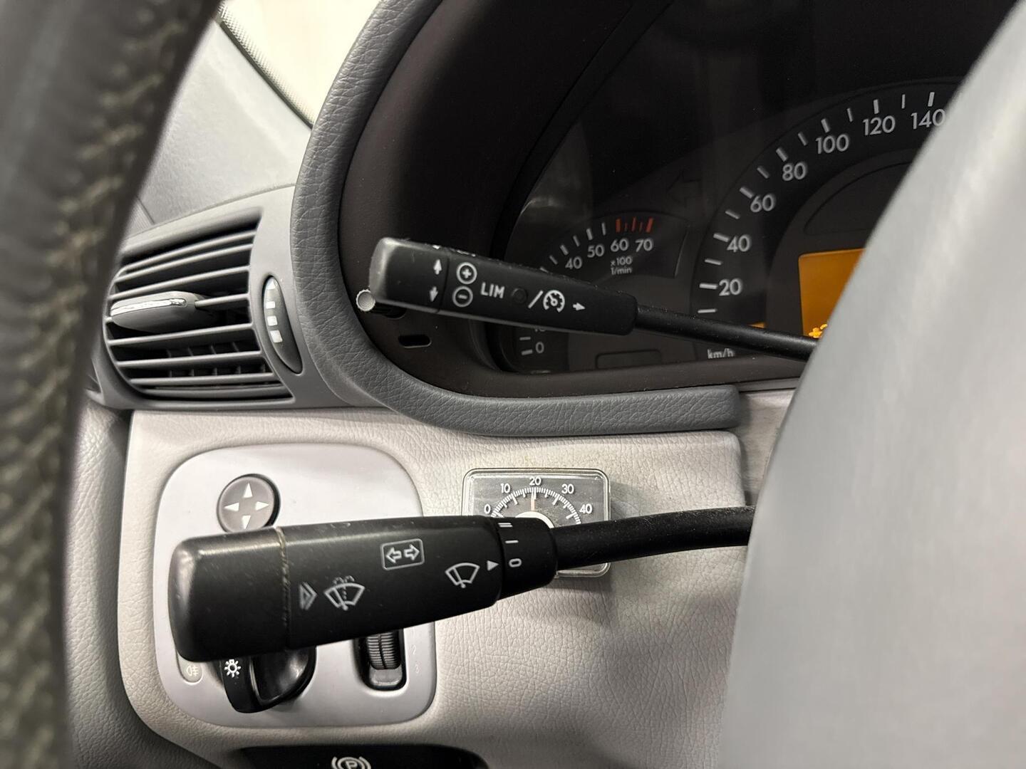 MERCEDES-BENZ C 2002