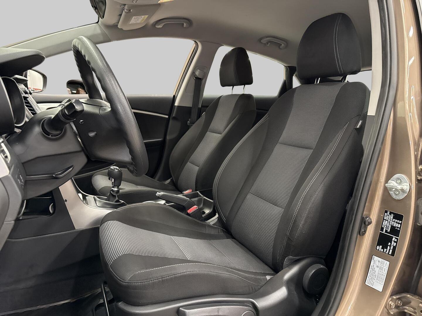 HYUNDAI i30 5d 2015