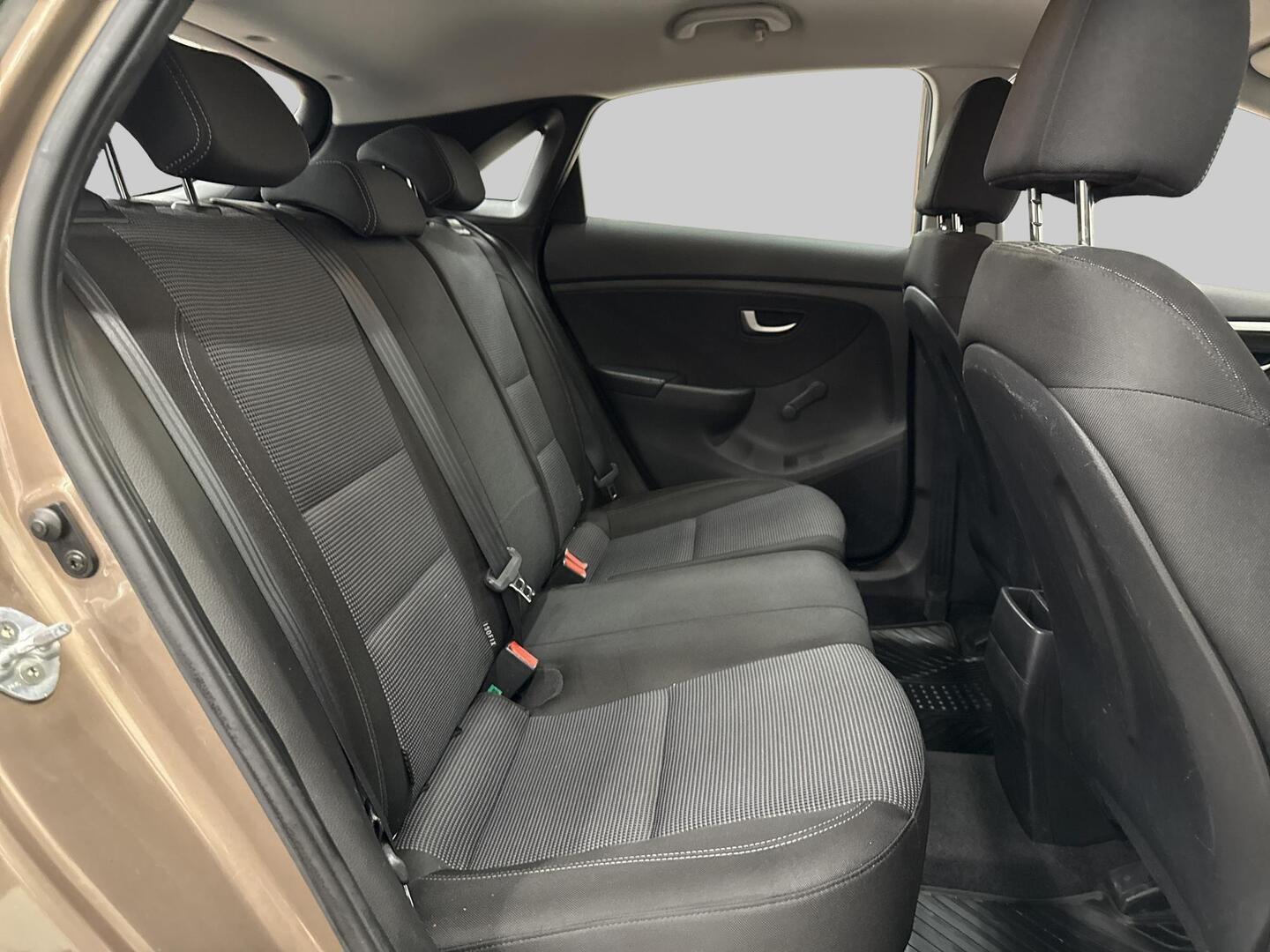 HYUNDAI i30 5d 2015