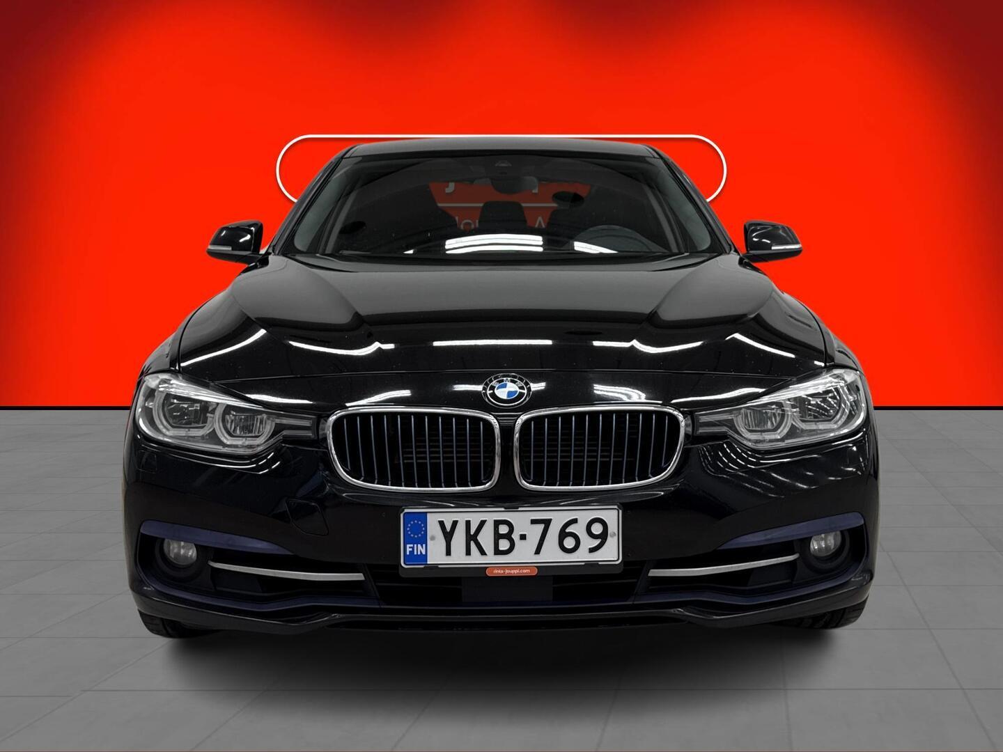 BMW 330 2017