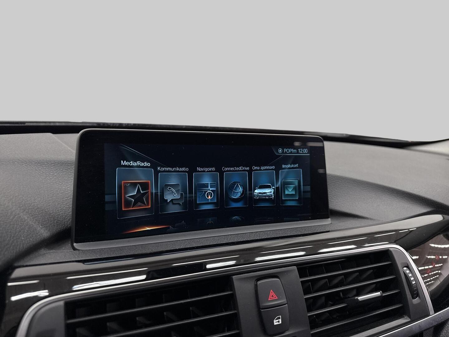 BMW 330 2017