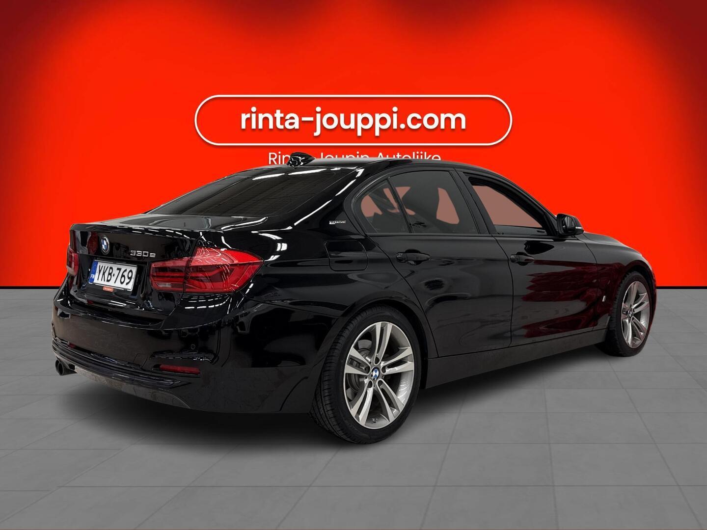 BMW 330 2017