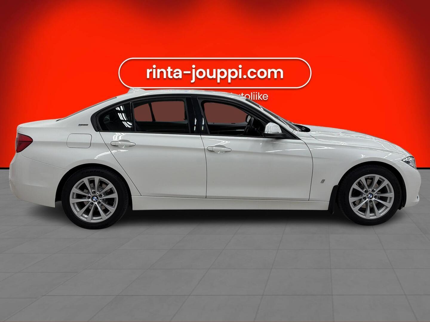 BMW 330 2018