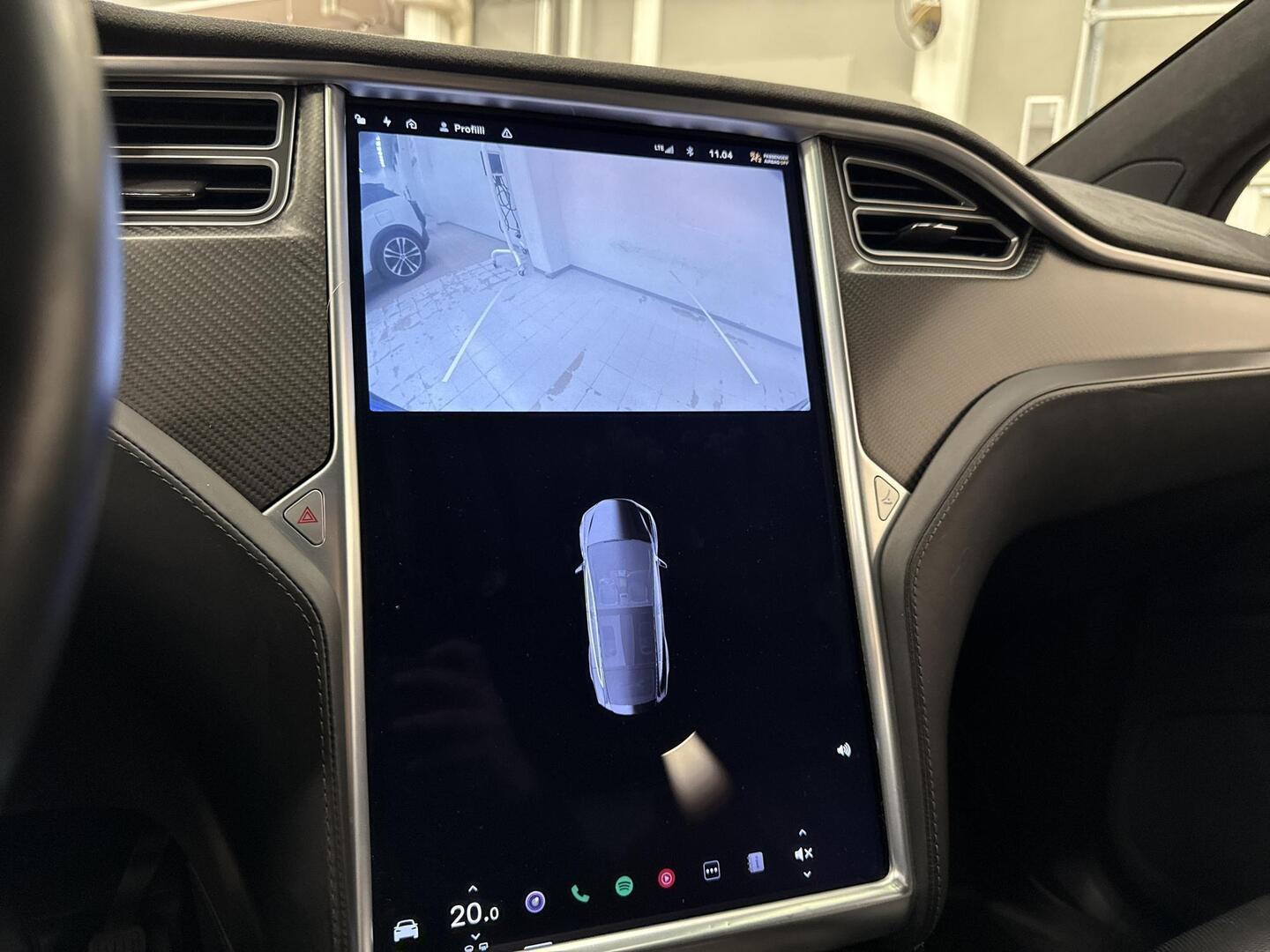 TESLA Model X 2016