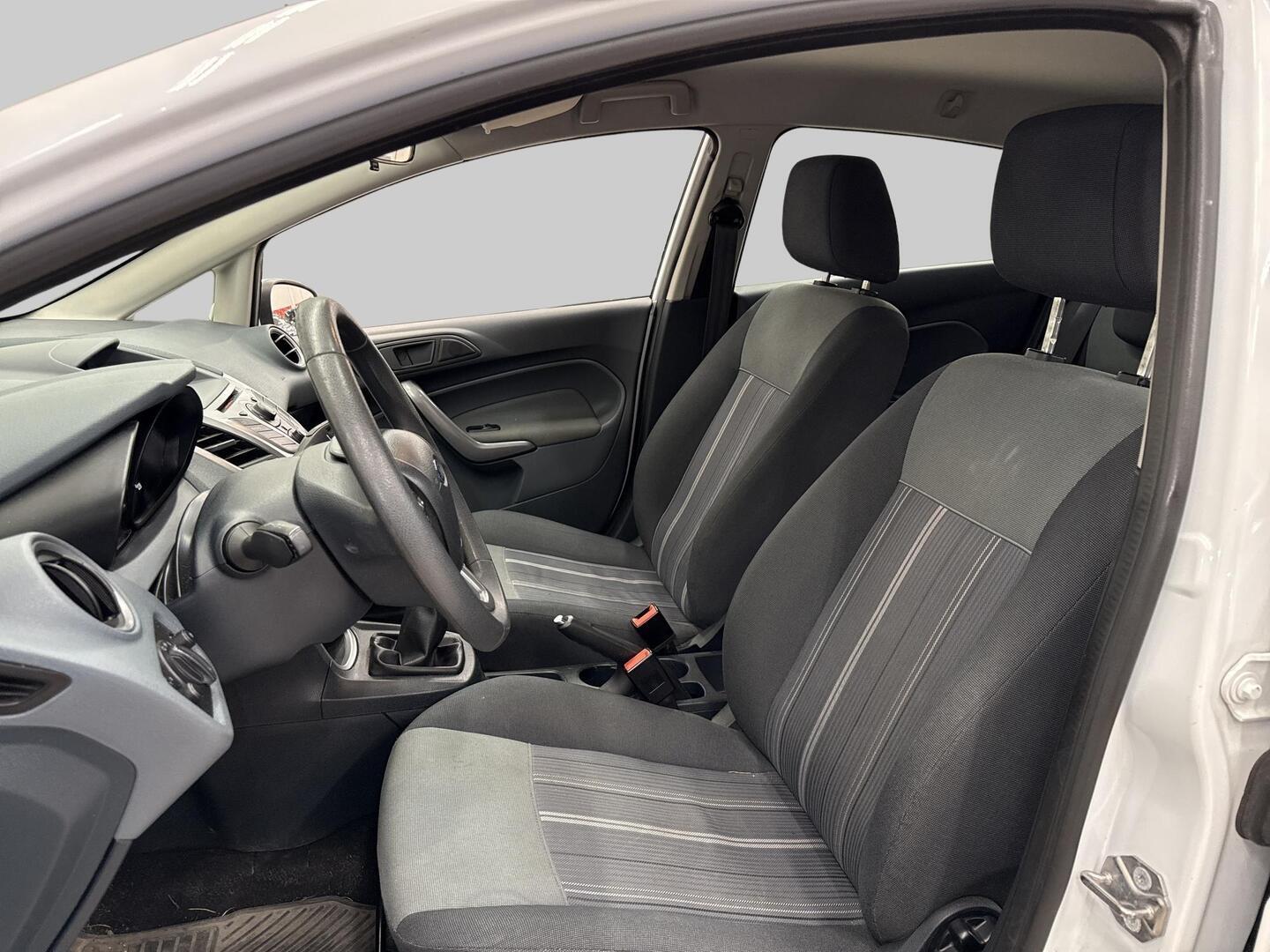 FORD Fiesta 2010