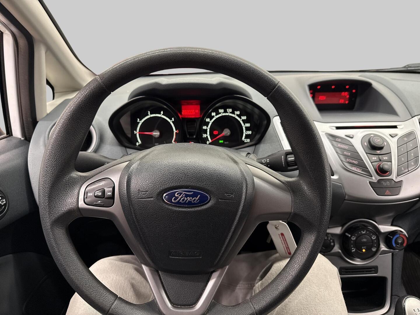 FORD Fiesta 2010