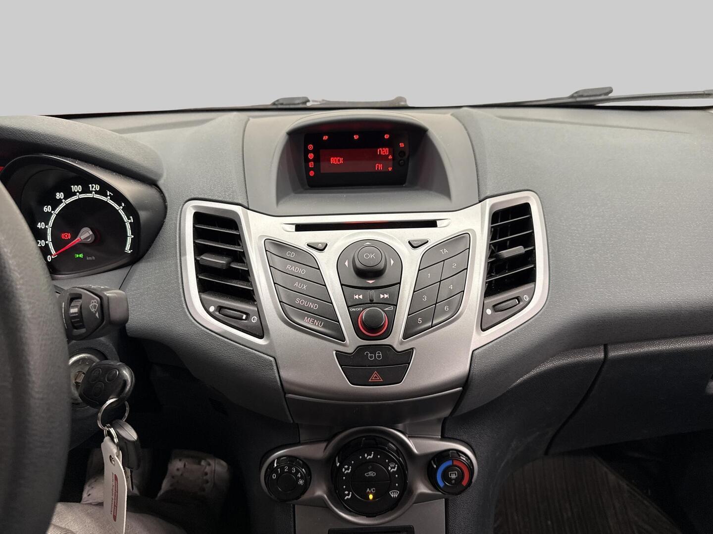 FORD Fiesta 2010