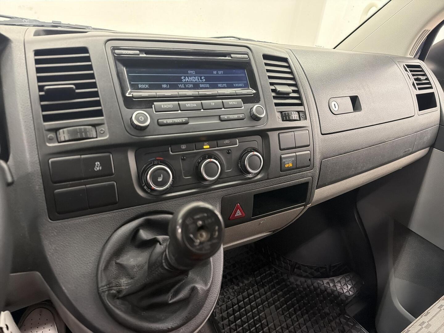 VOLKSWAGEN Transporter 2012