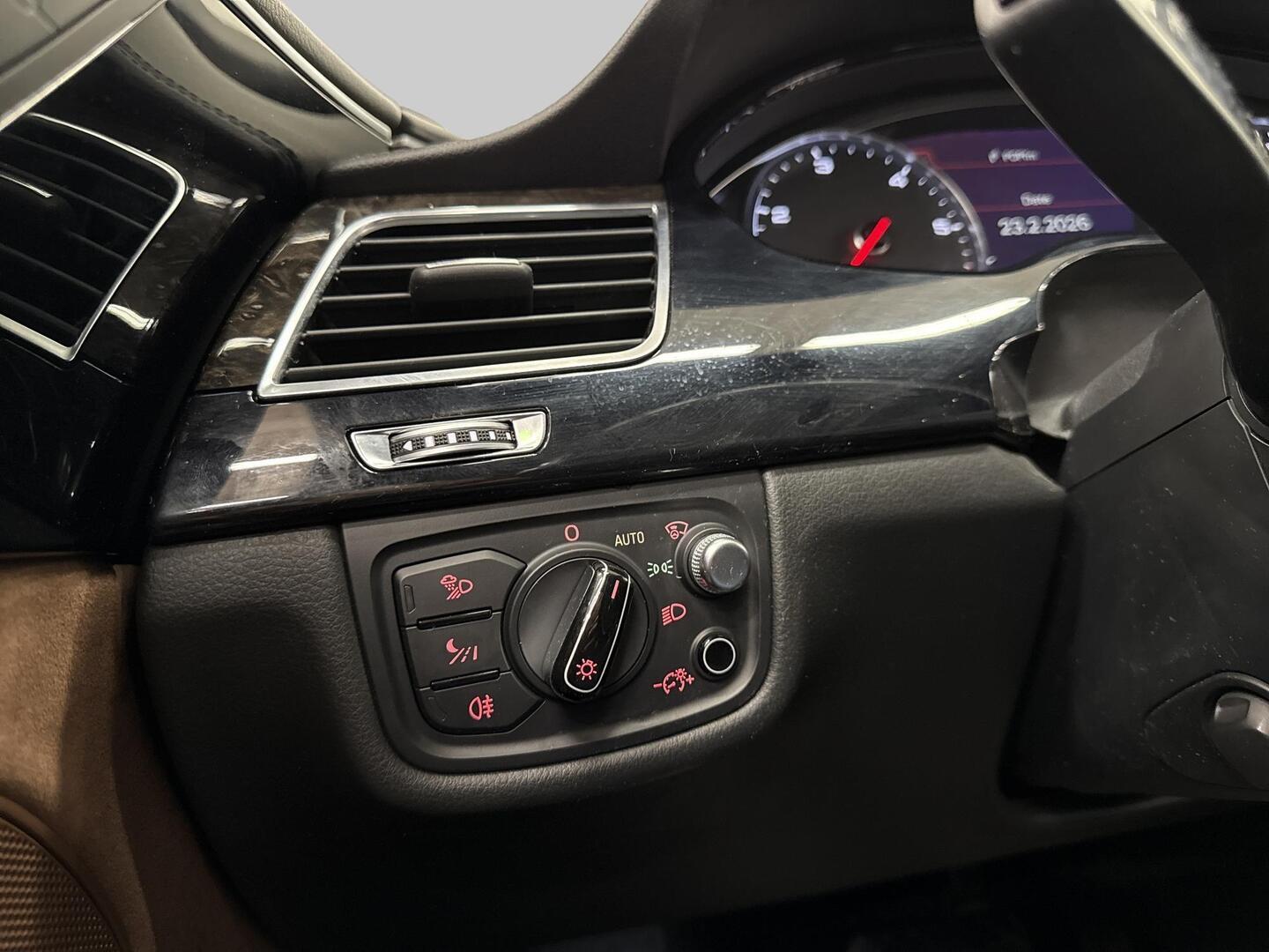 AUDI A8 2014