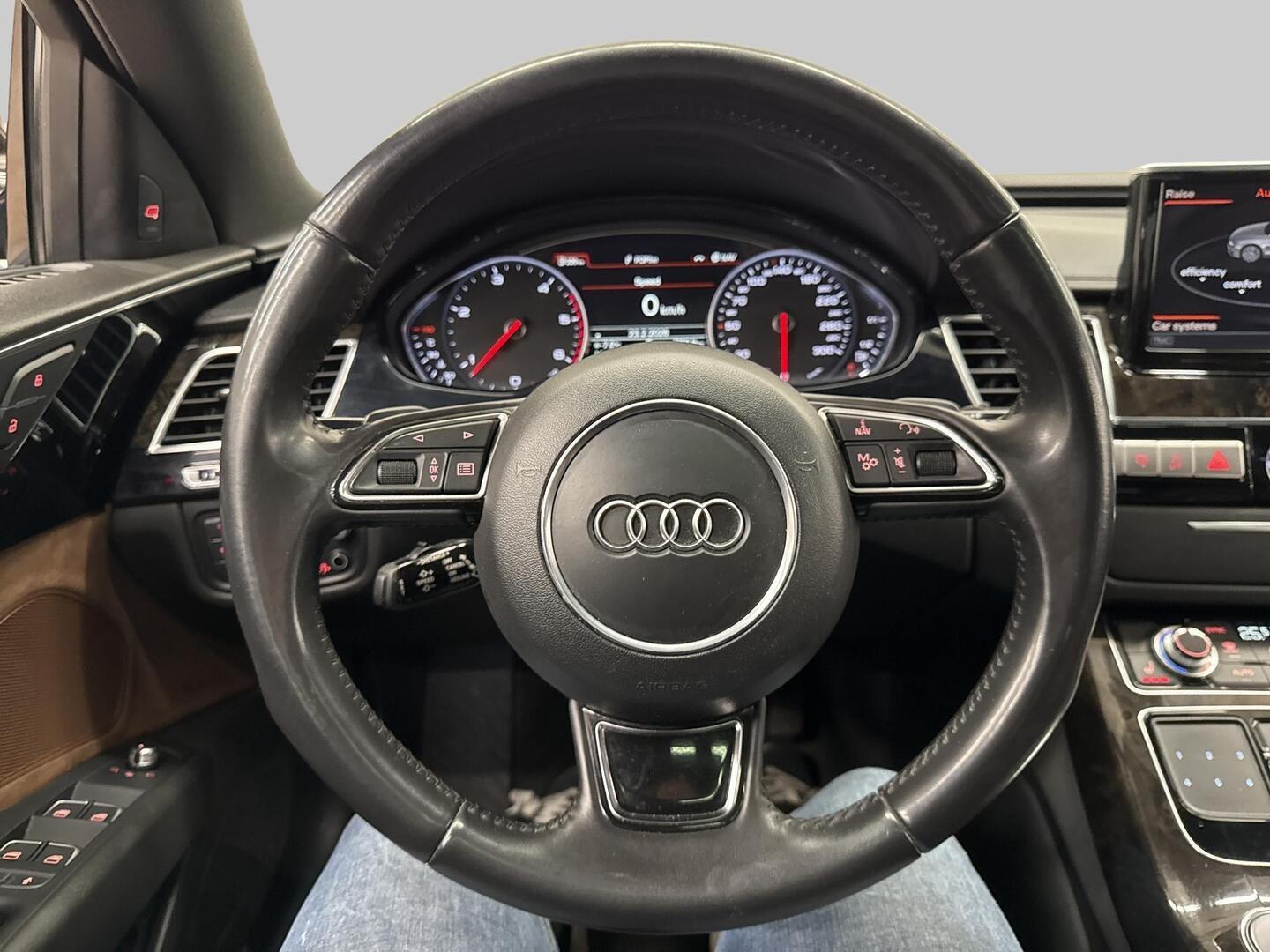 AUDI A8 2014