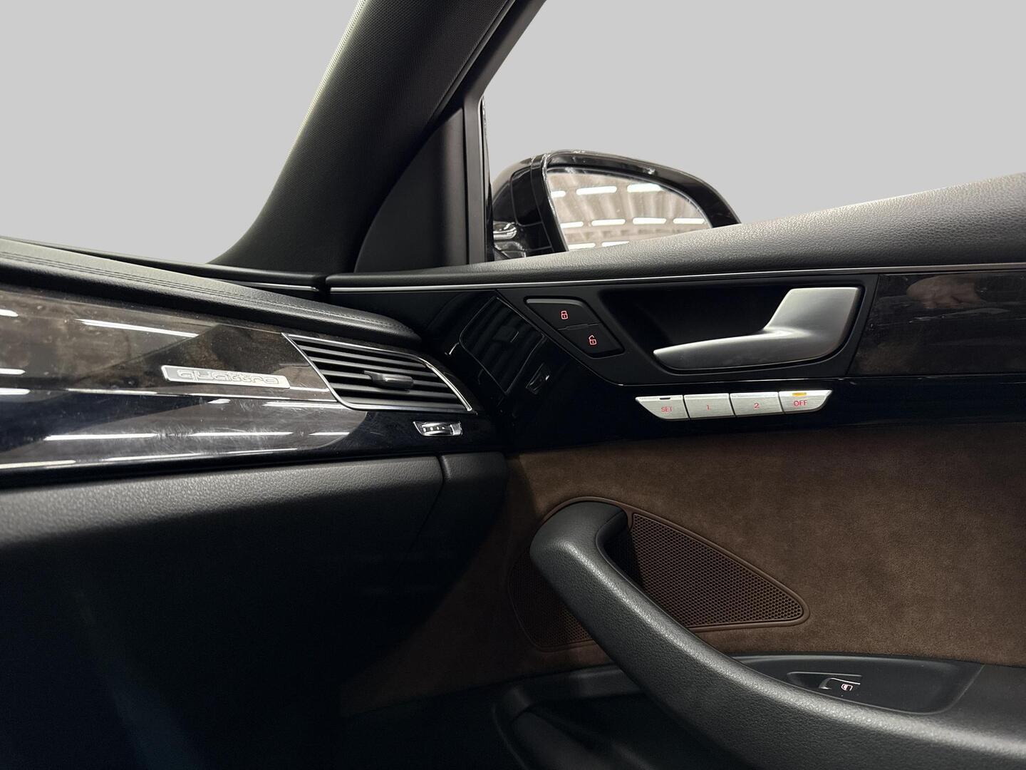 AUDI A8 2014