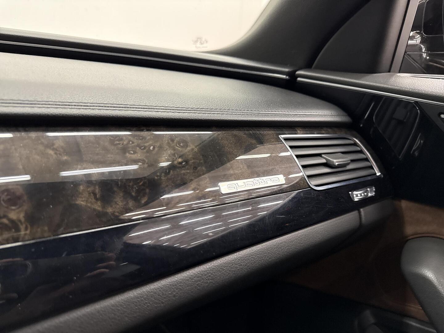 AUDI A8 2014