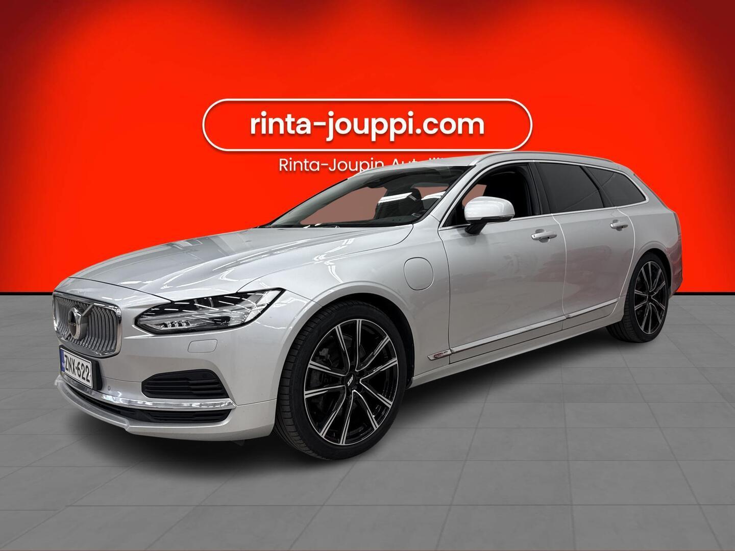 VOLVO V90 2022