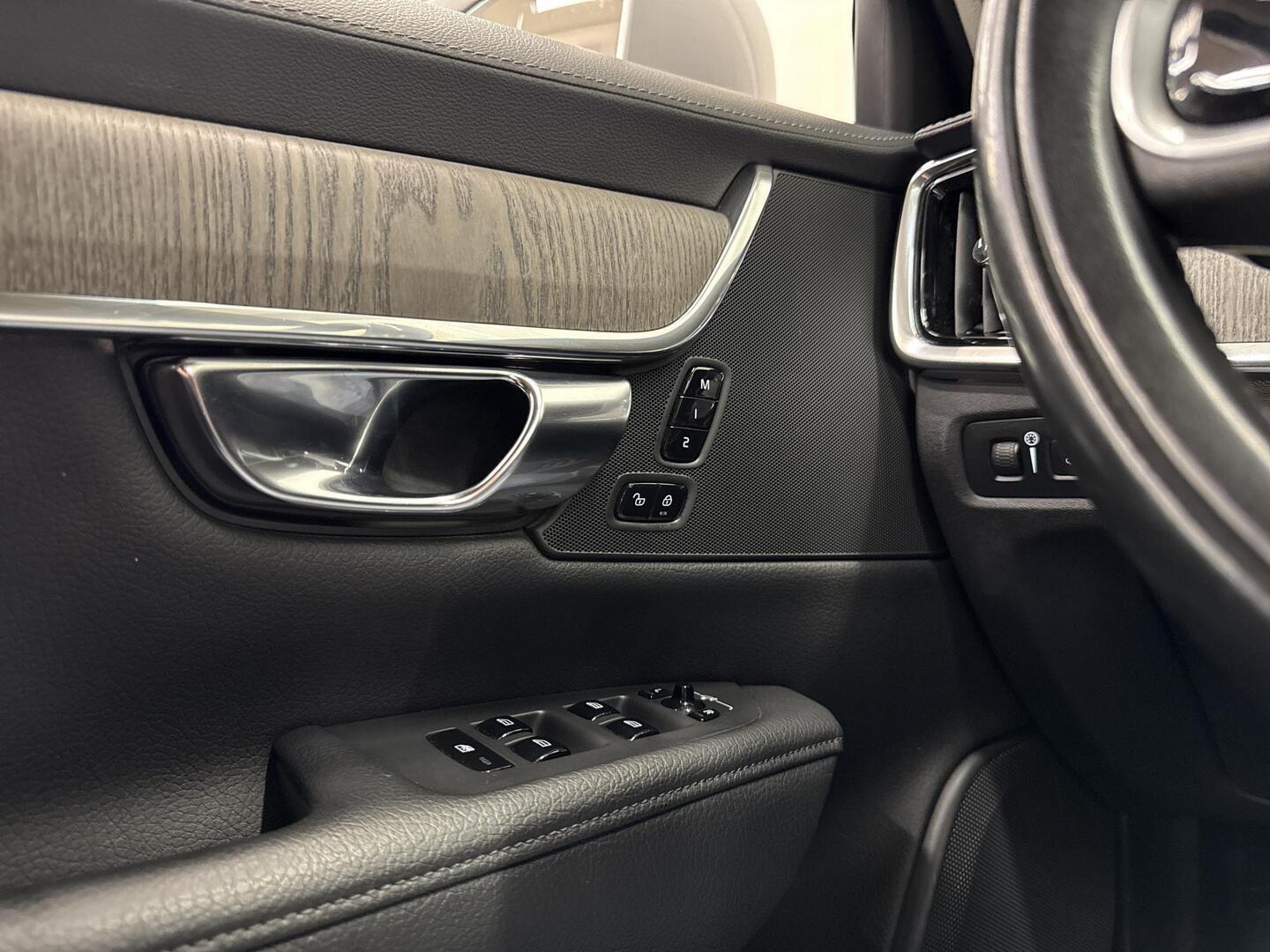 VOLVO V90 2022