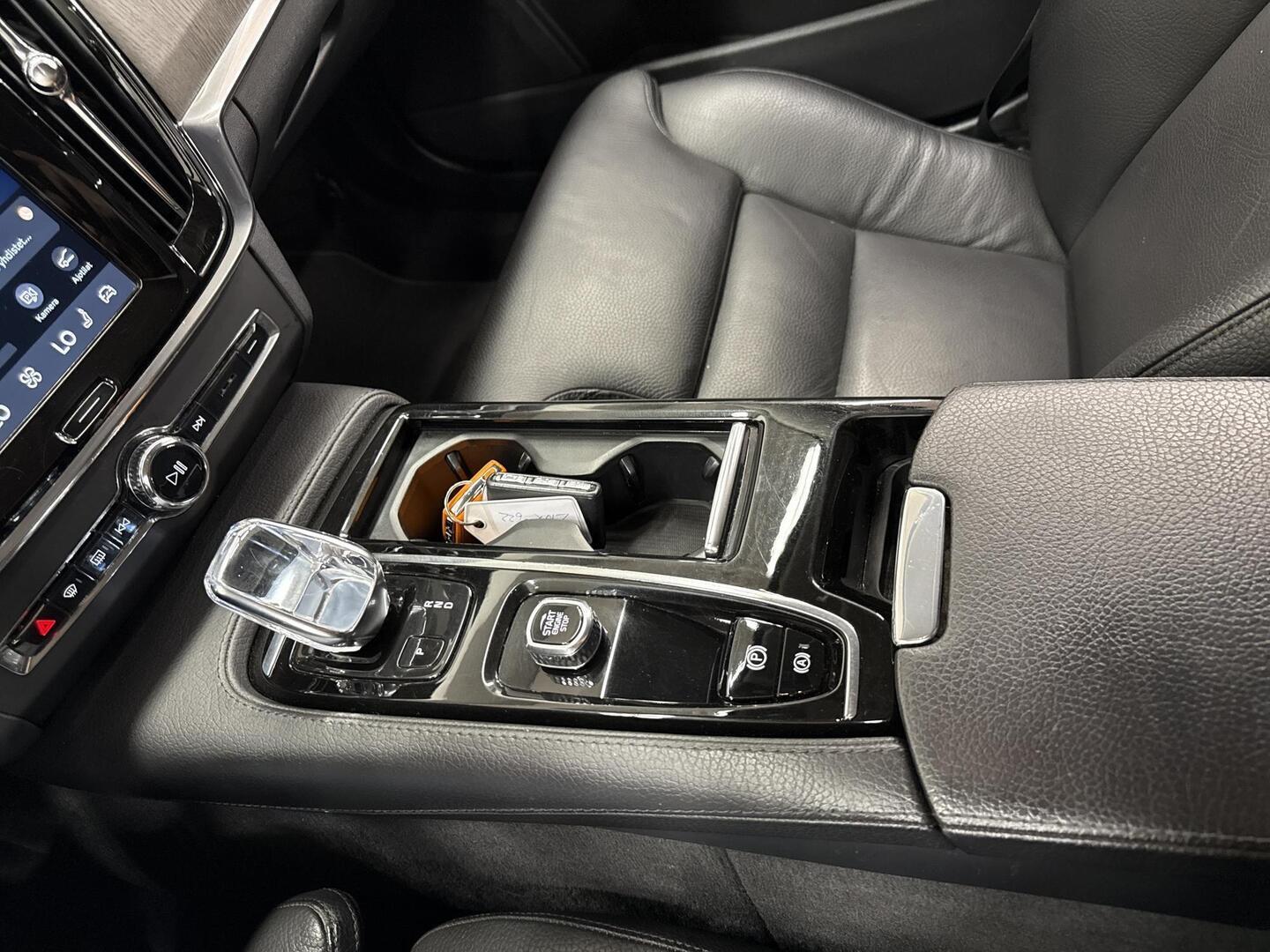 VOLVO V90 2022