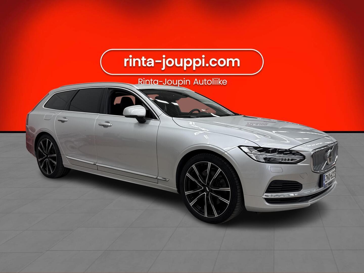 VOLVO V90 2022