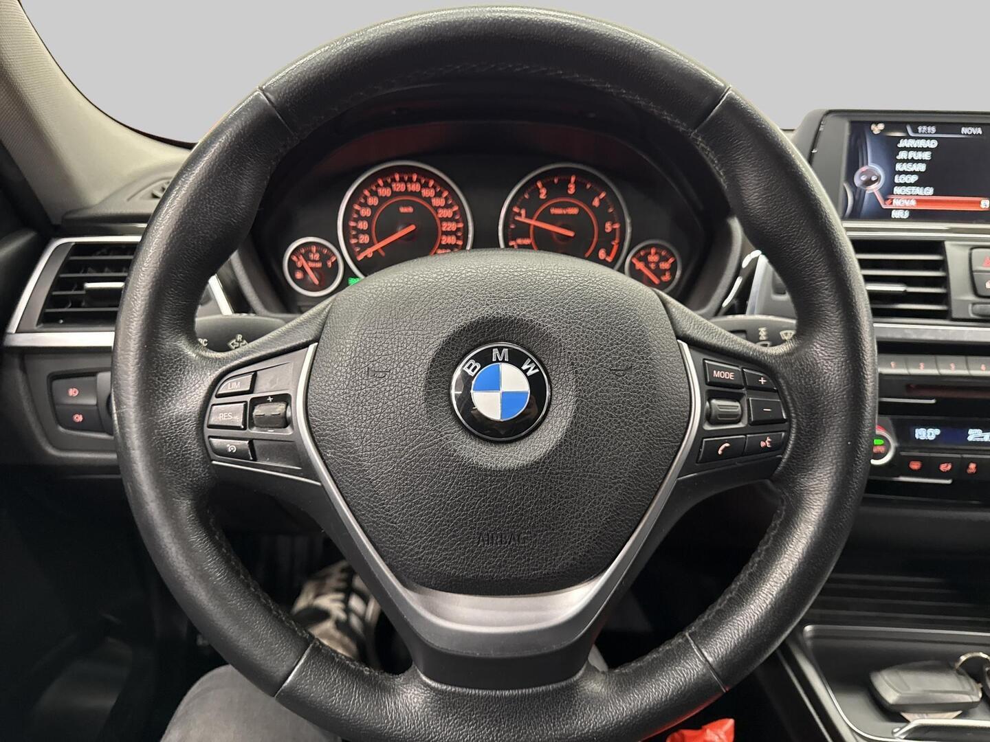 BMW 320 2015