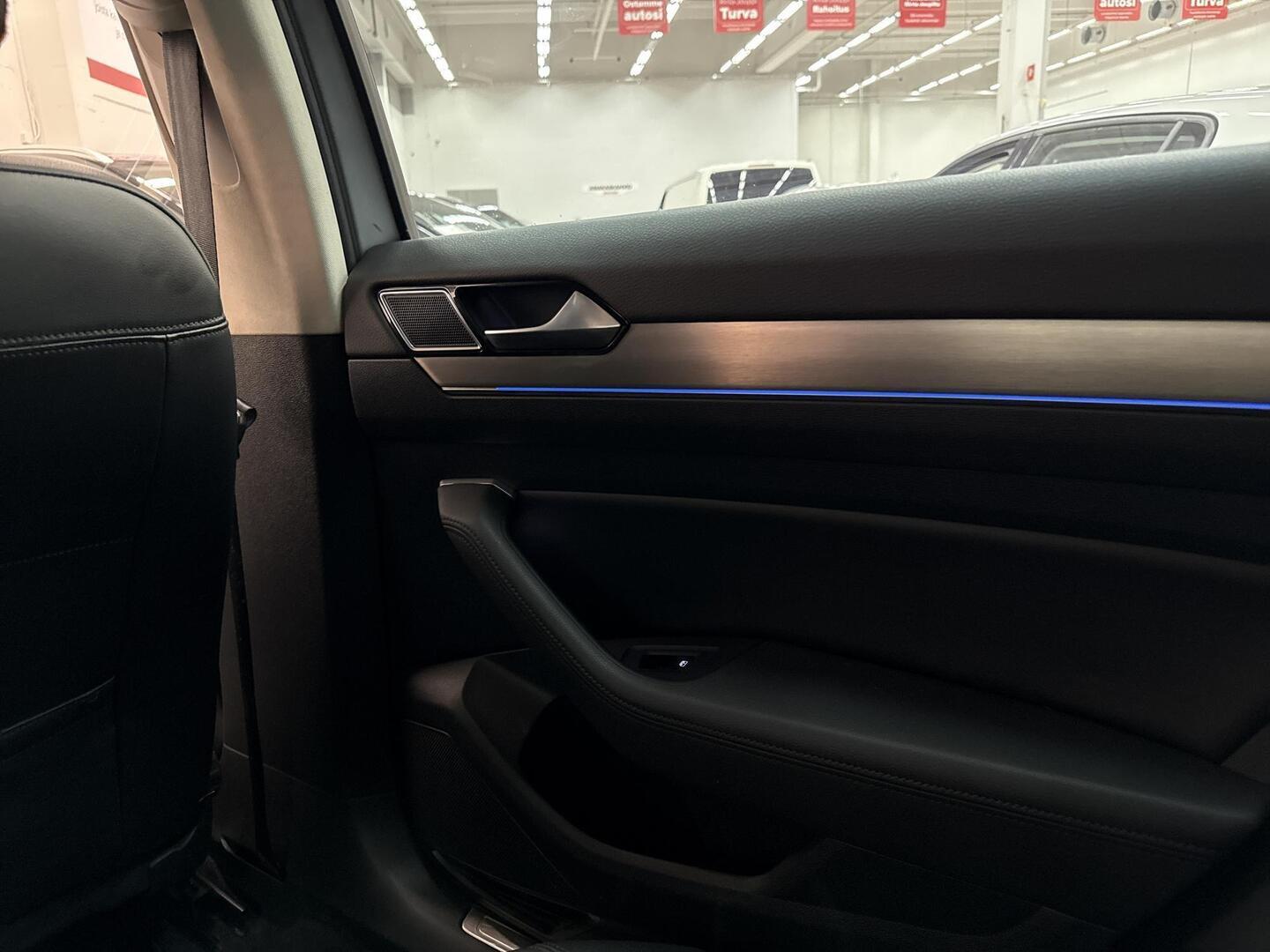 VOLKSWAGEN Passat 2018