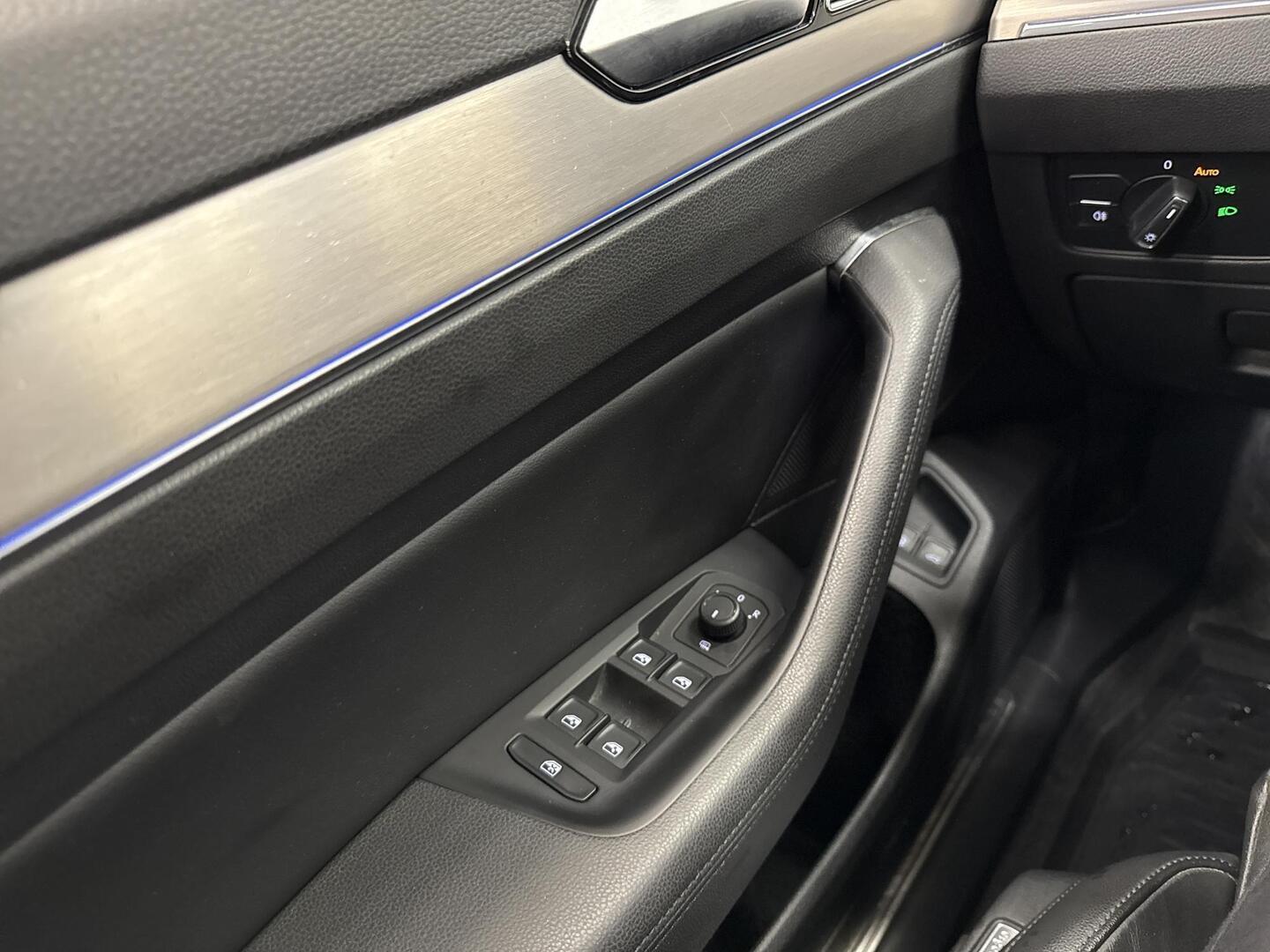 VOLKSWAGEN Passat 2018