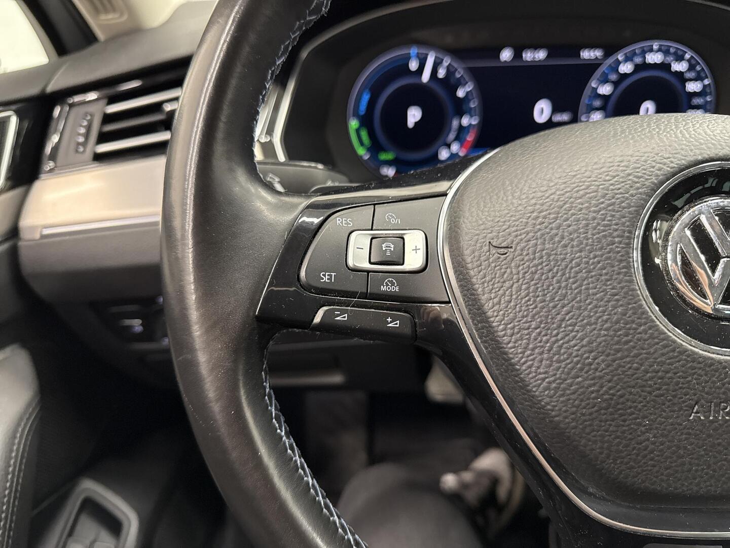 VOLKSWAGEN Passat 2018