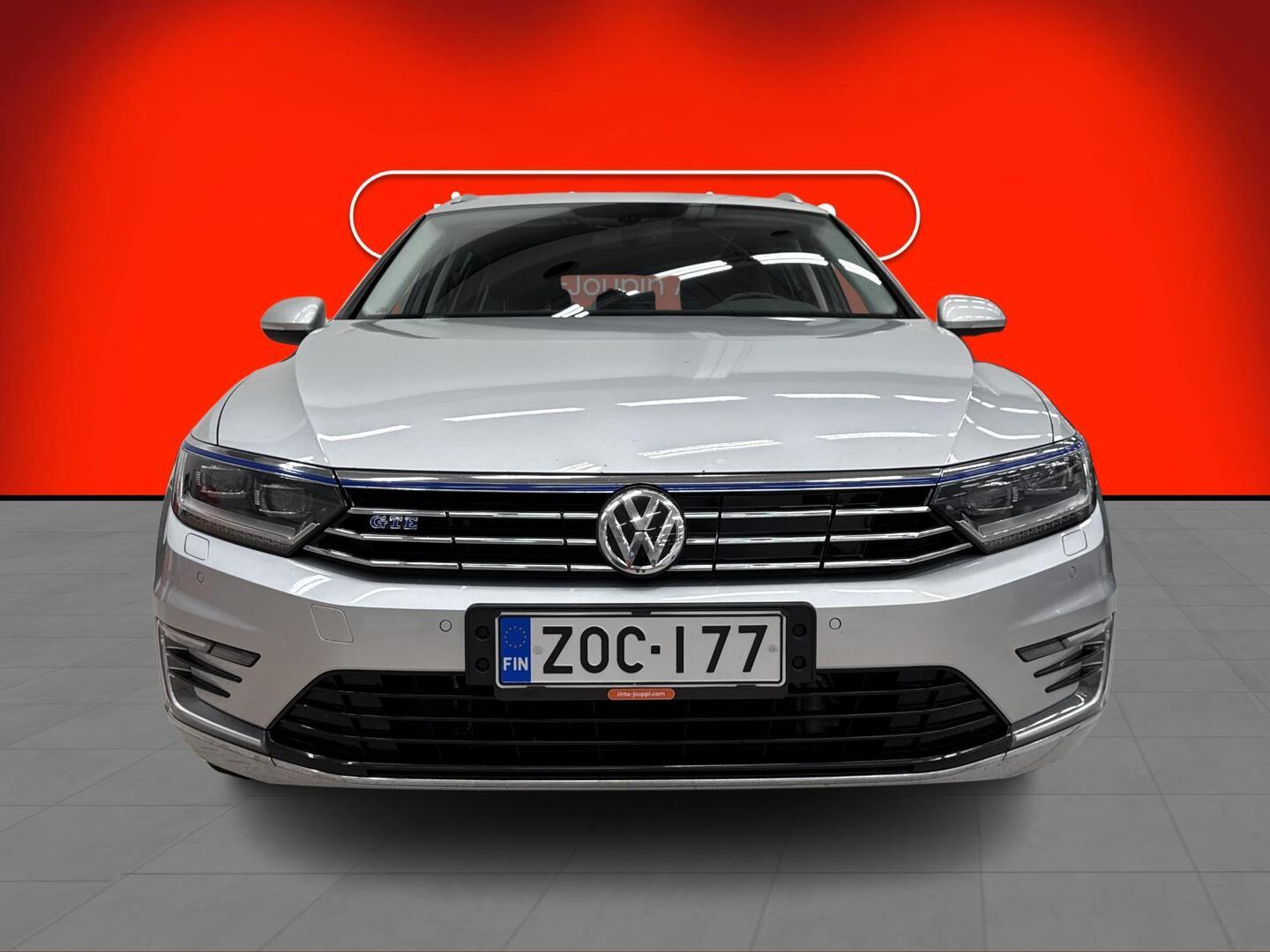 VOLKSWAGEN Passat 2018