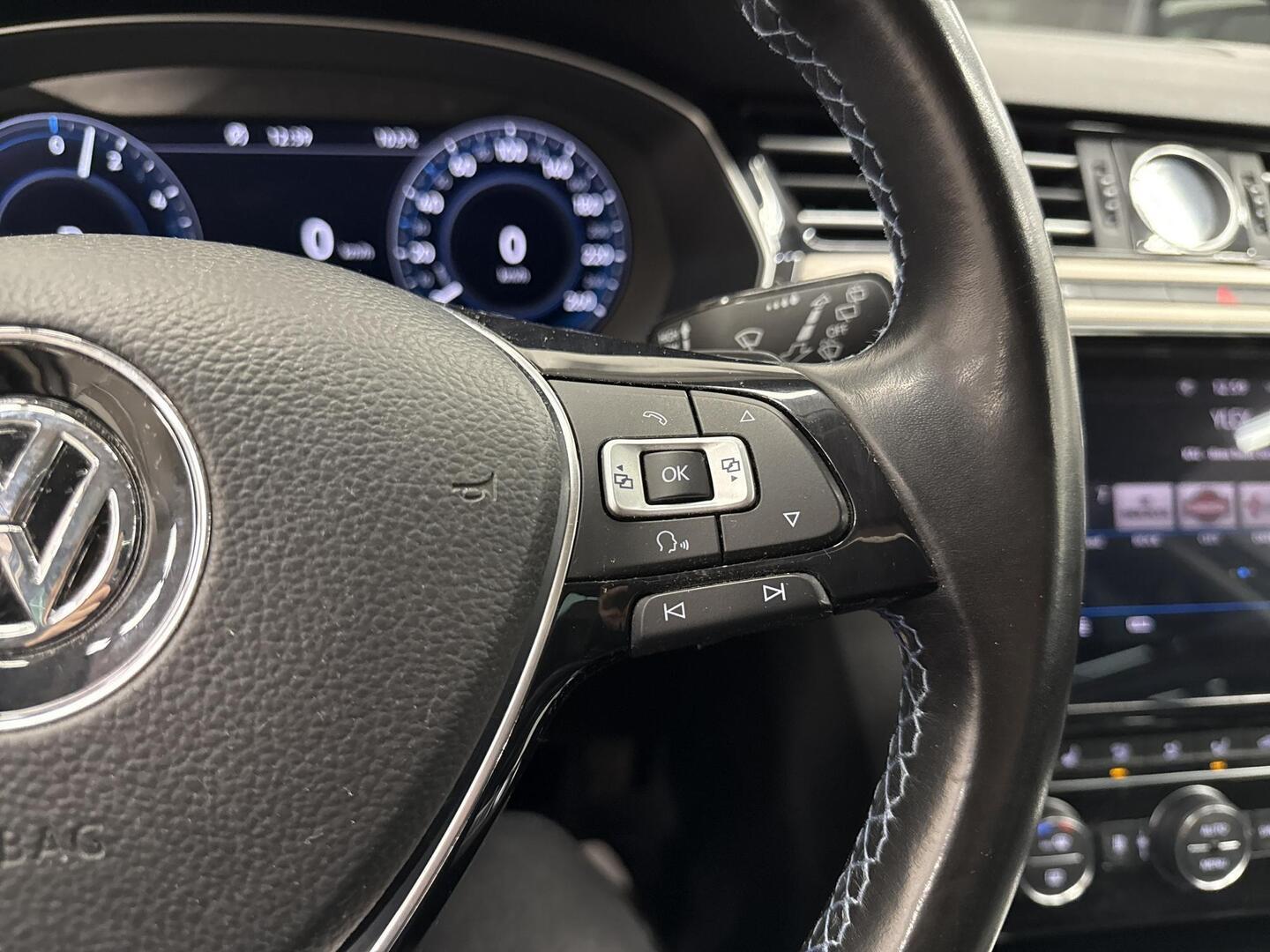 VOLKSWAGEN Passat 2018