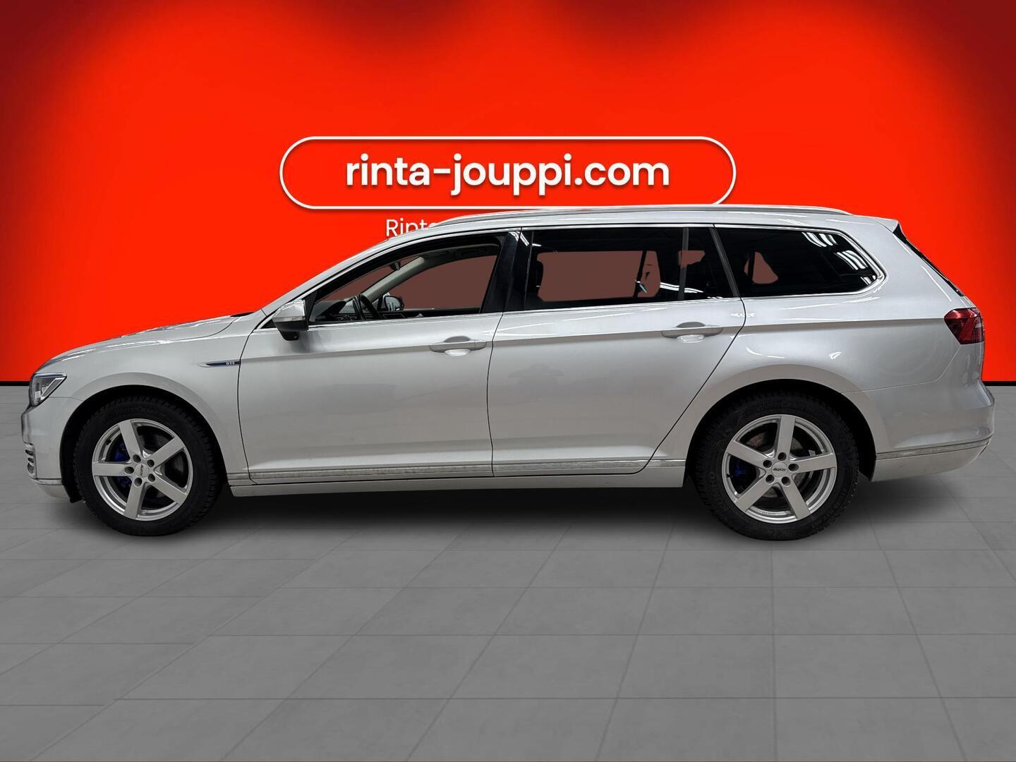 VOLKSWAGEN Passat 2018