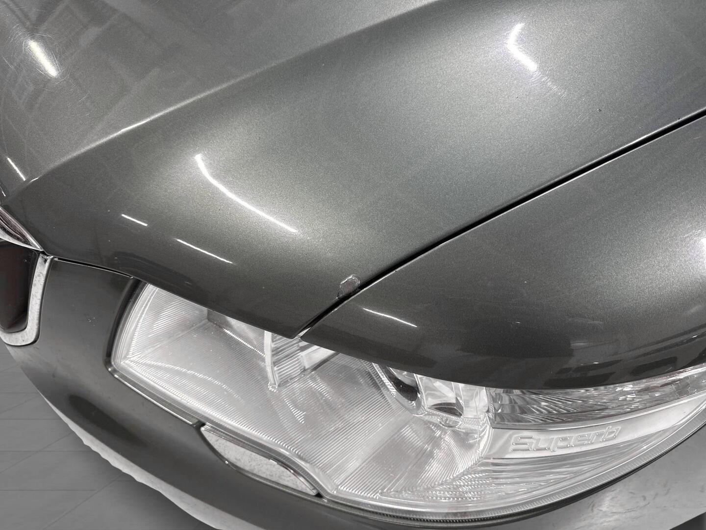 SKODA Superb 2012