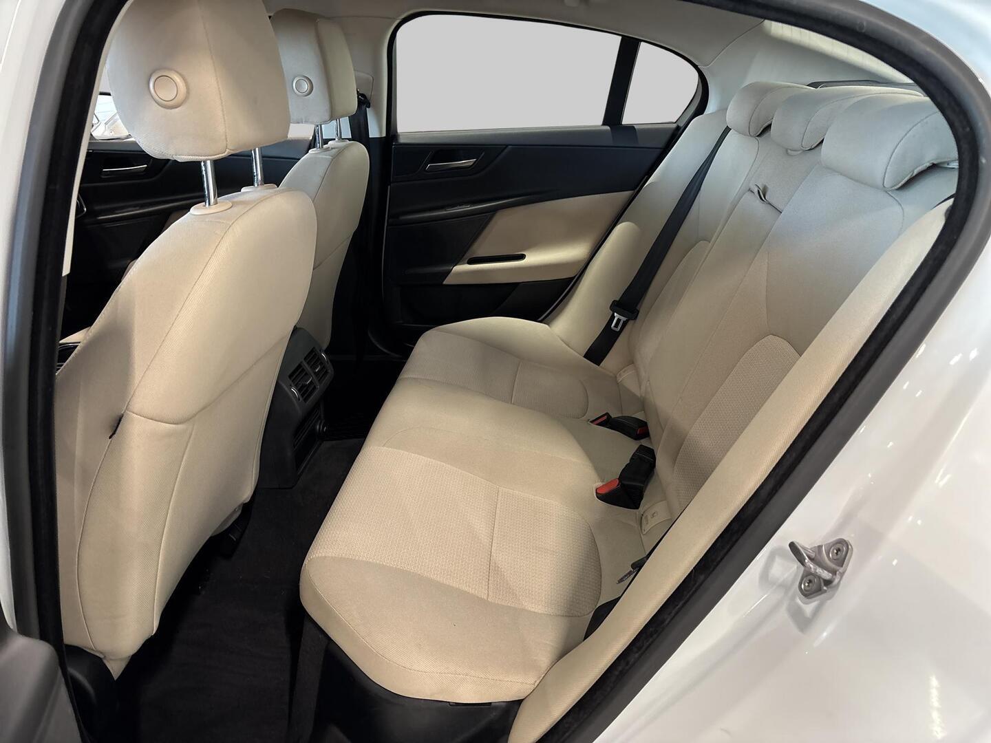 JAGUAR XE 2016