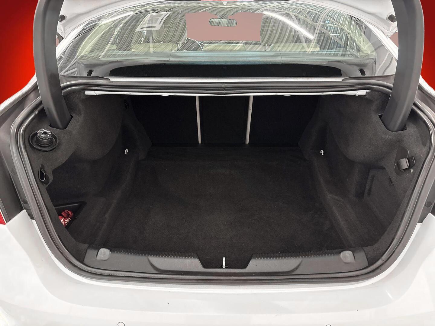 JAGUAR XE 2016