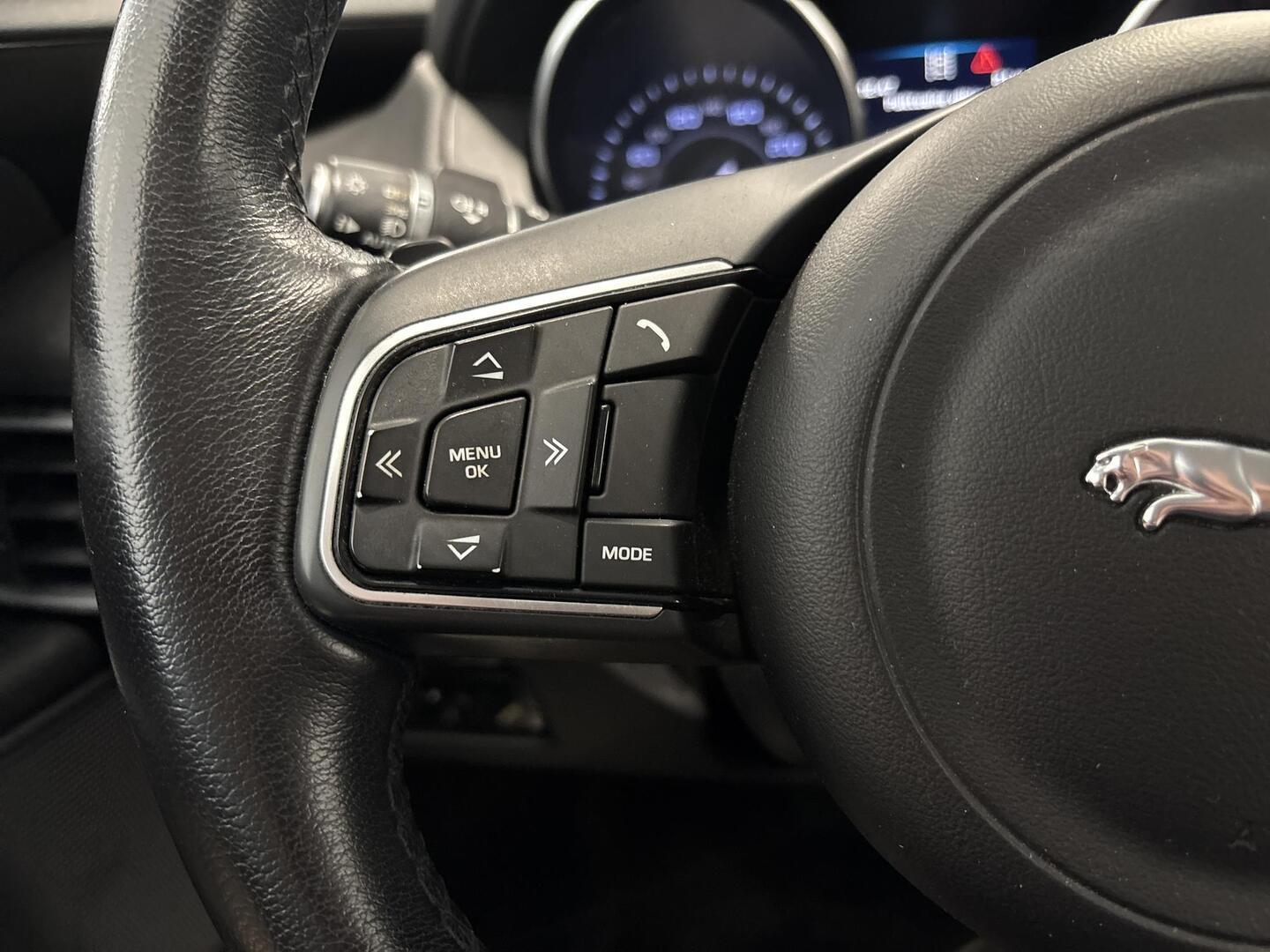 JAGUAR XE 2016