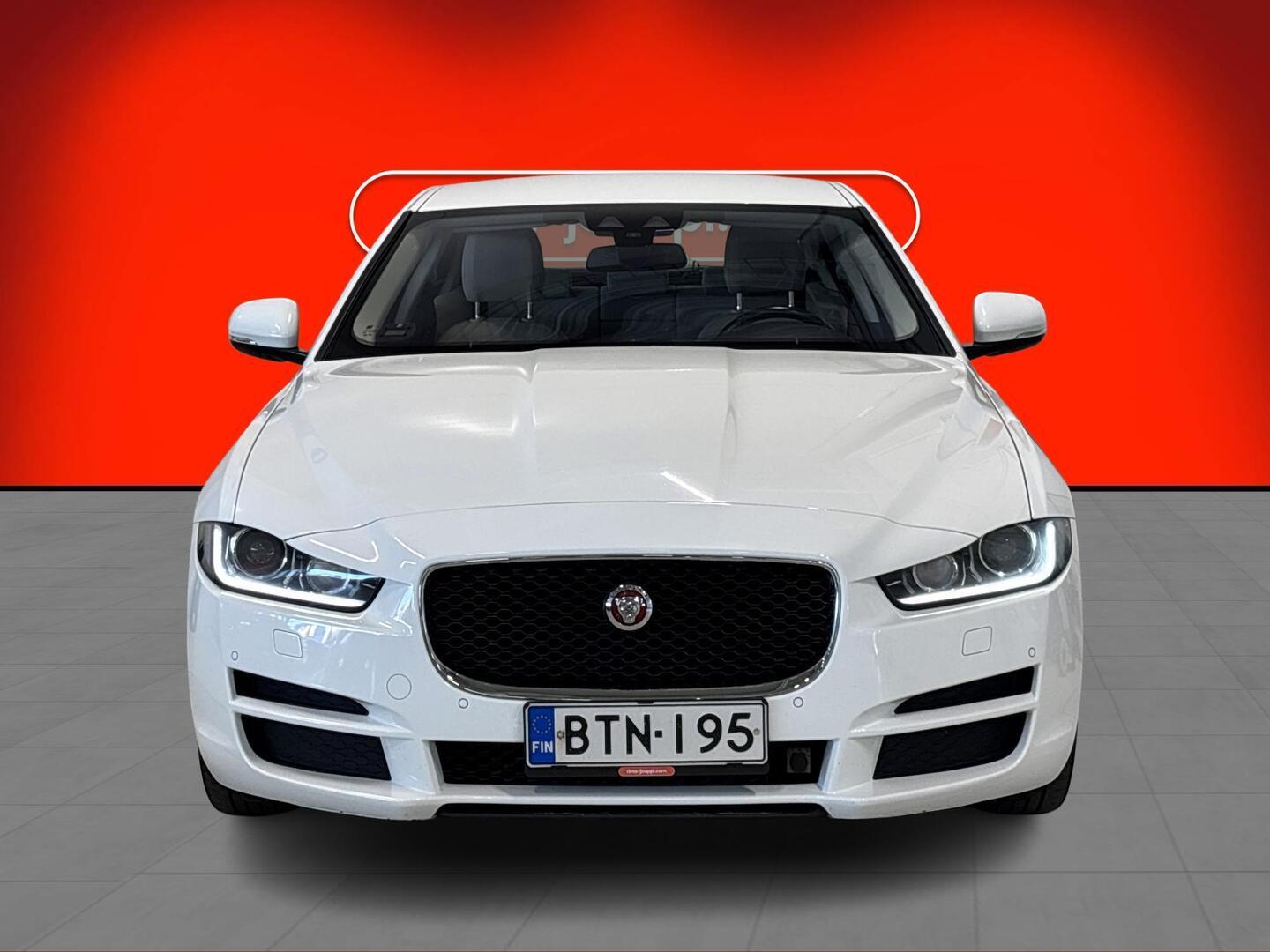 JAGUAR XE 2016
