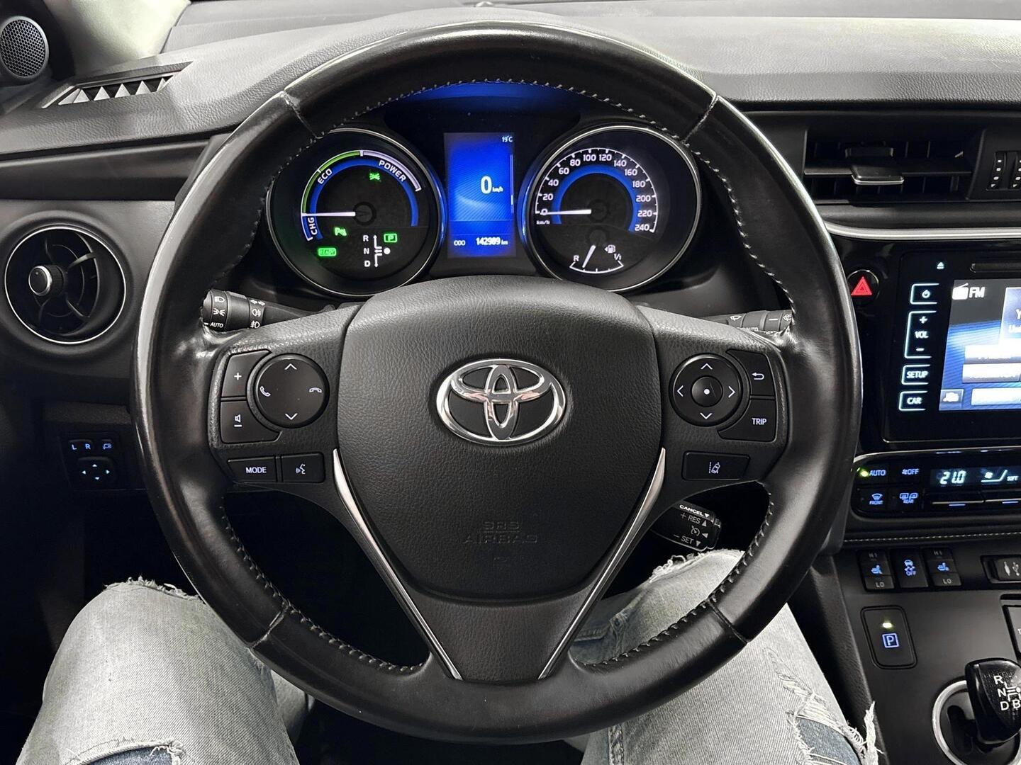 TOYOTA Auris 2017