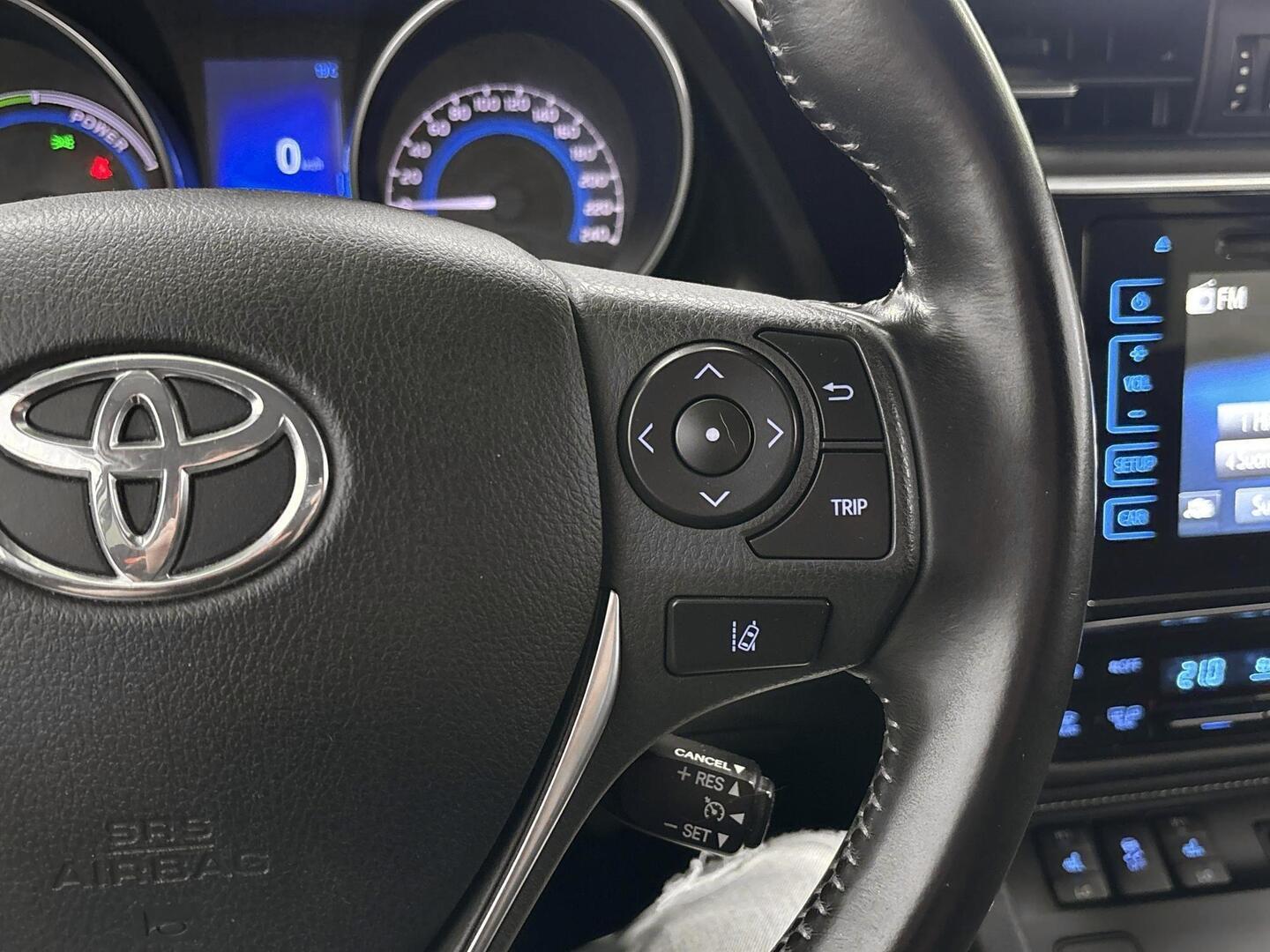 TOYOTA Auris 2017