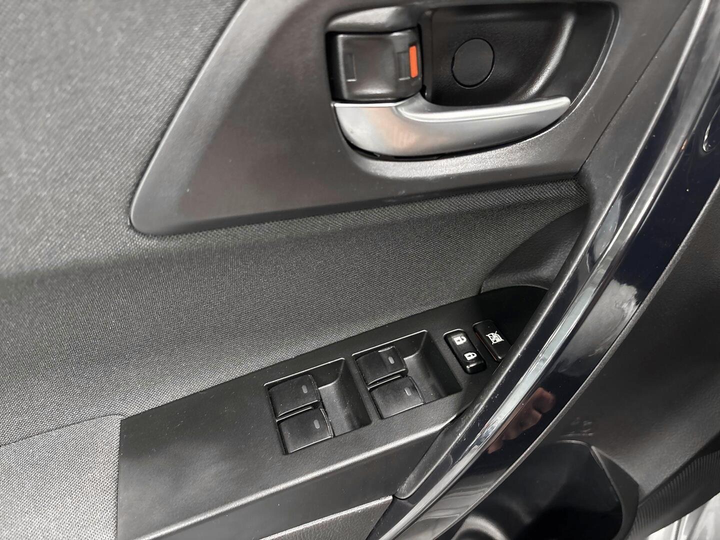 TOYOTA Auris 2017