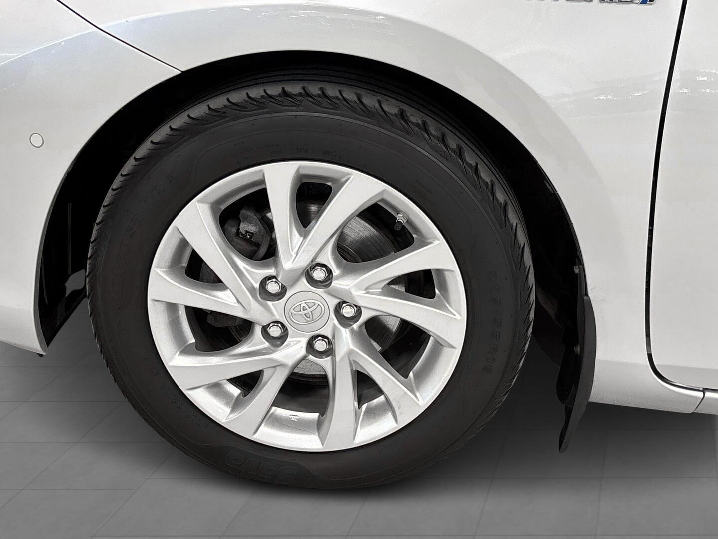 TOYOTA Auris 2017