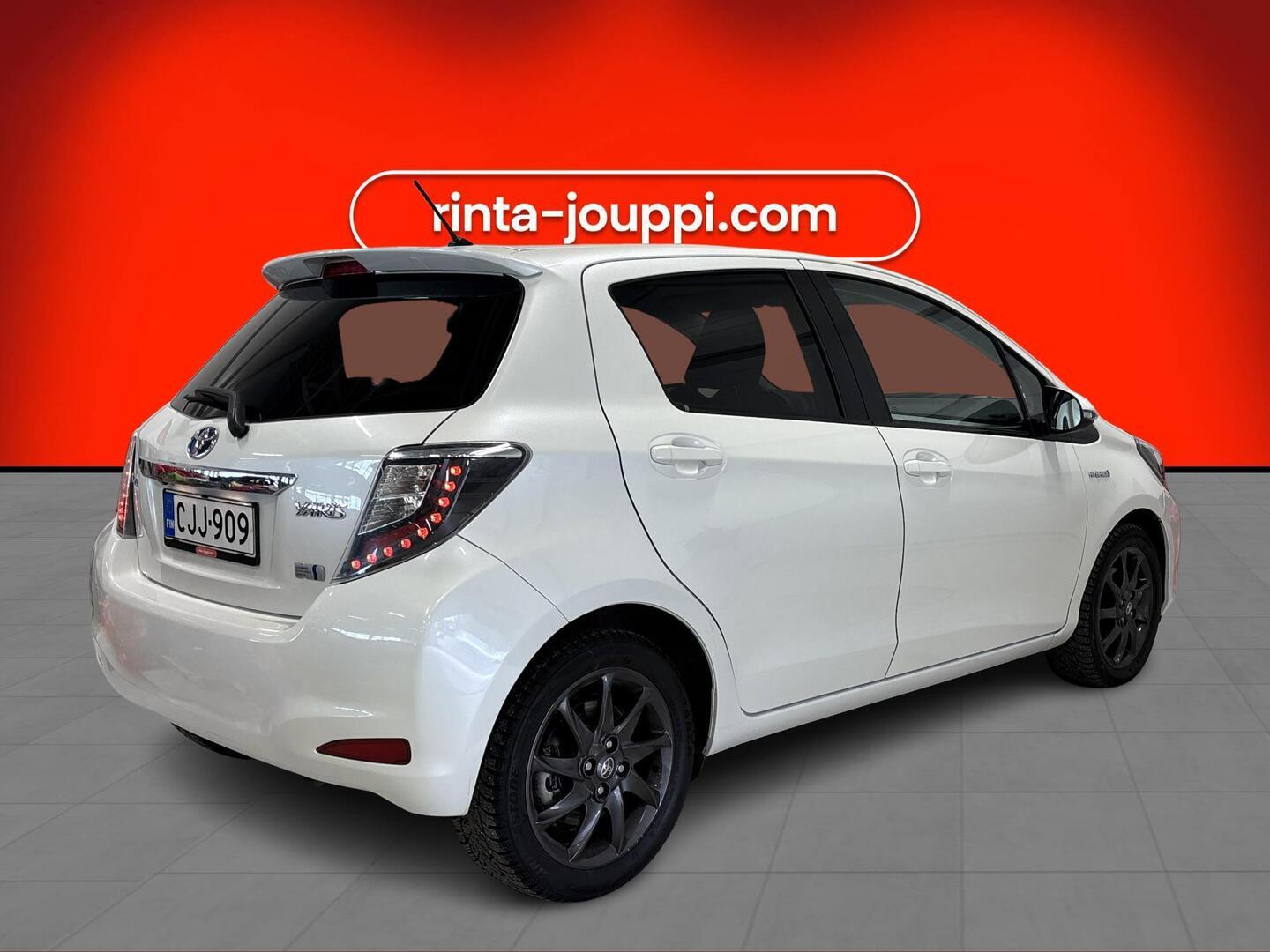 TOYOTA Yaris 2014
