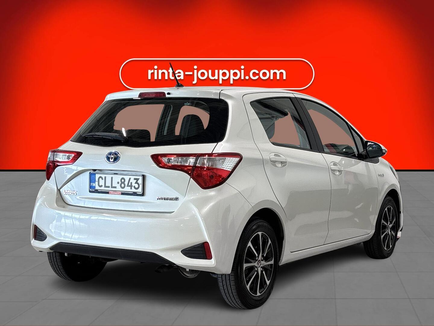 TOYOTA Yaris 2018