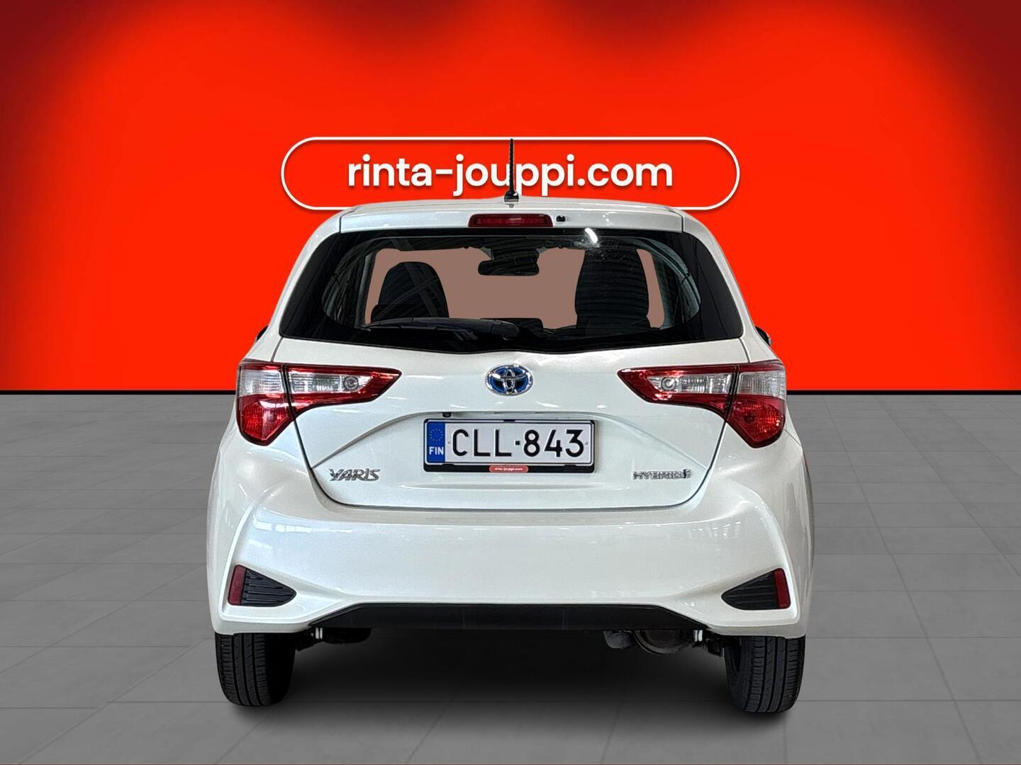 TOYOTA Yaris 2018