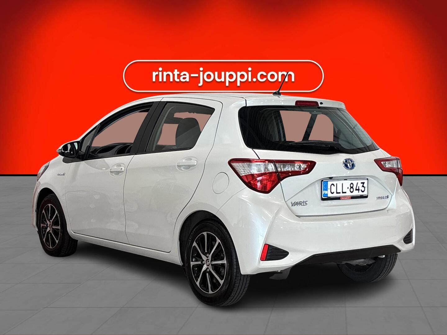 TOYOTA Yaris 2018